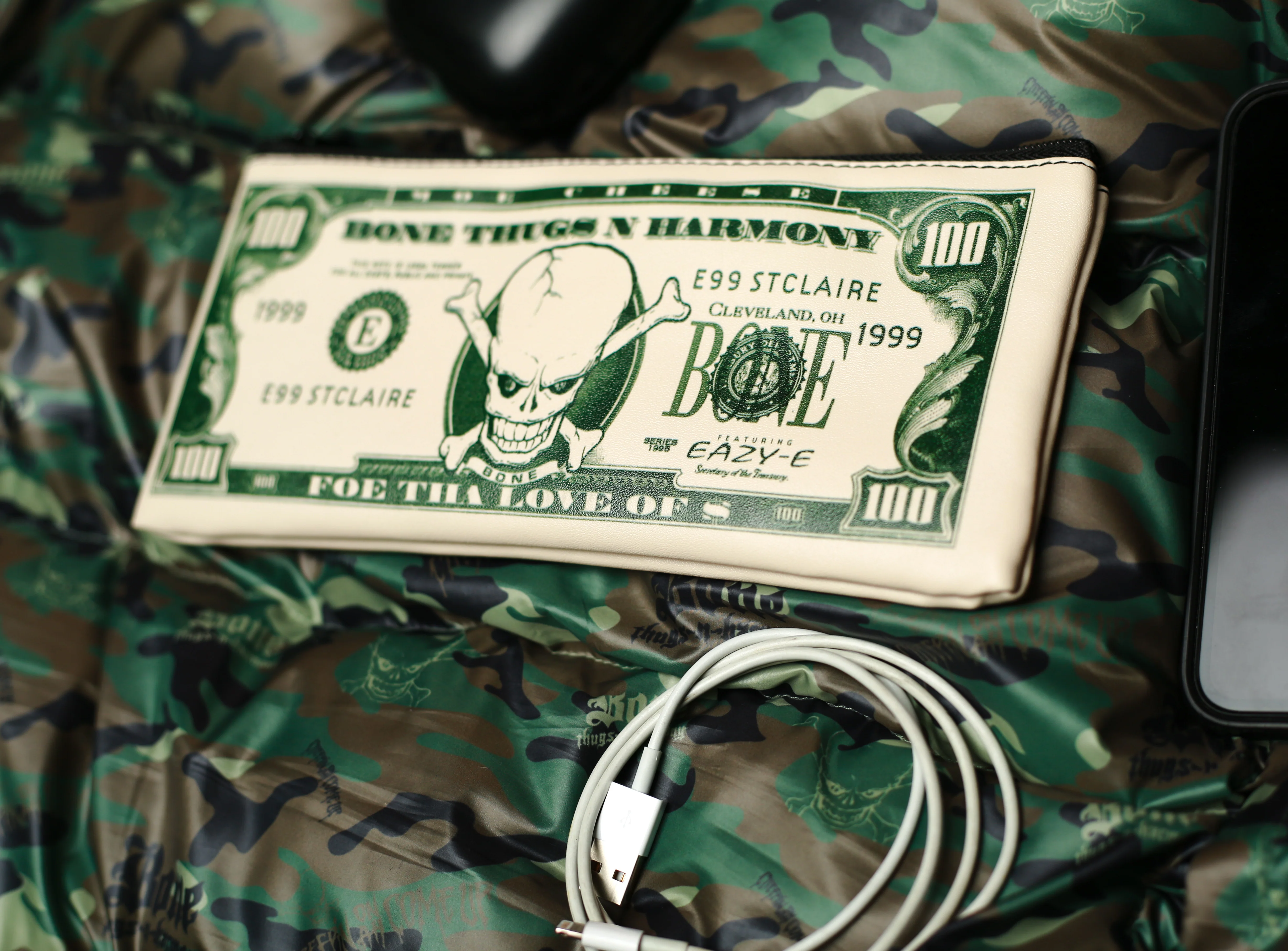 St Clair Thuggstas "Deposit Bag" - Image 4